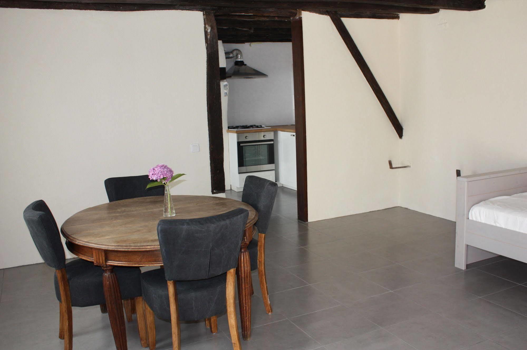 Gîte Chevannes Fours  Buitenkant foto